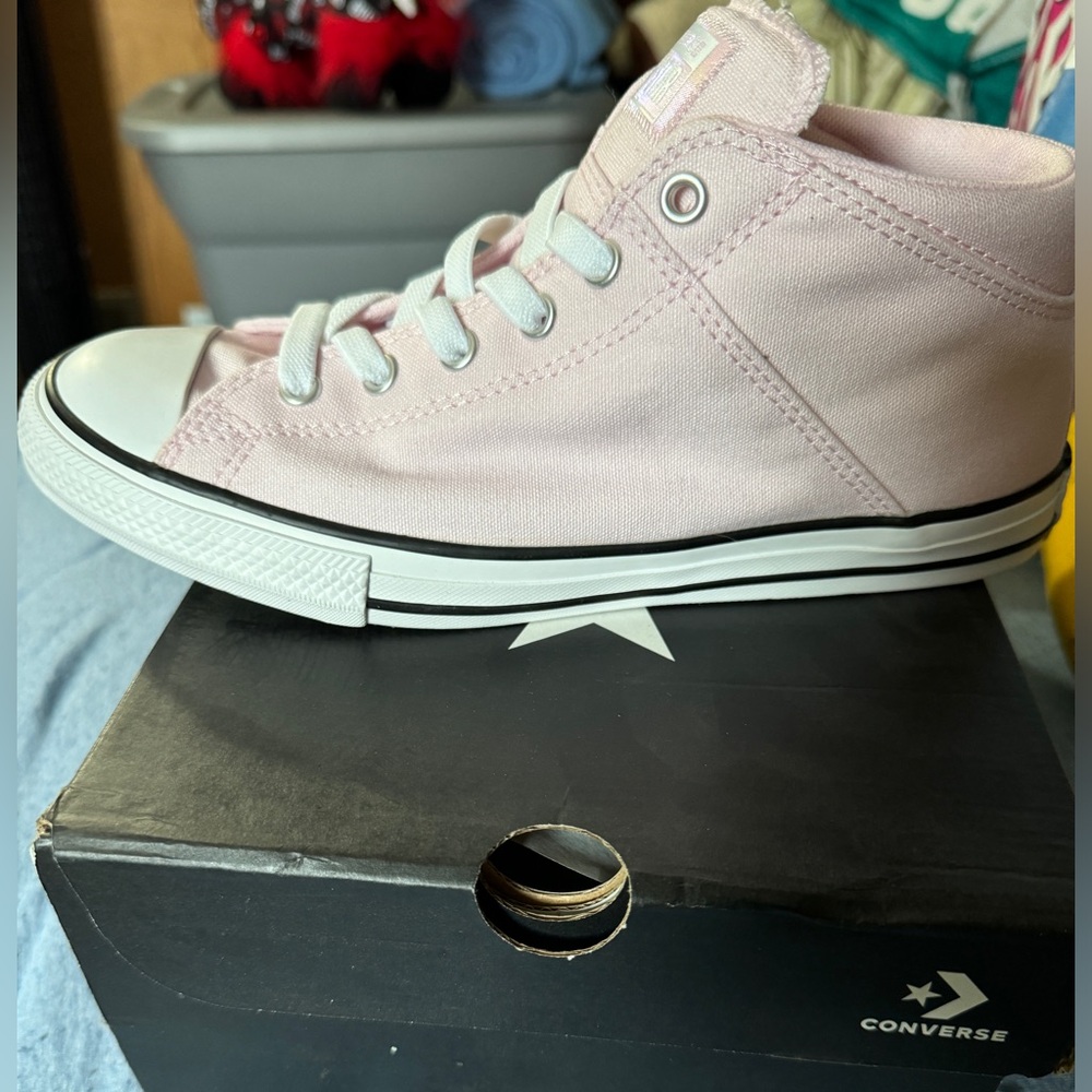 NWOT kid’s Chuck Taylor All Star Madison High Top
